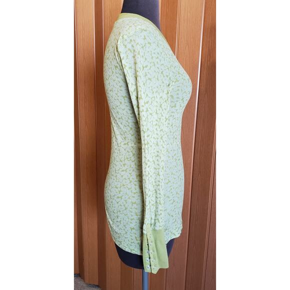 Charlotte Russe size large green long sleeve thermal top - Picture 2 of 4